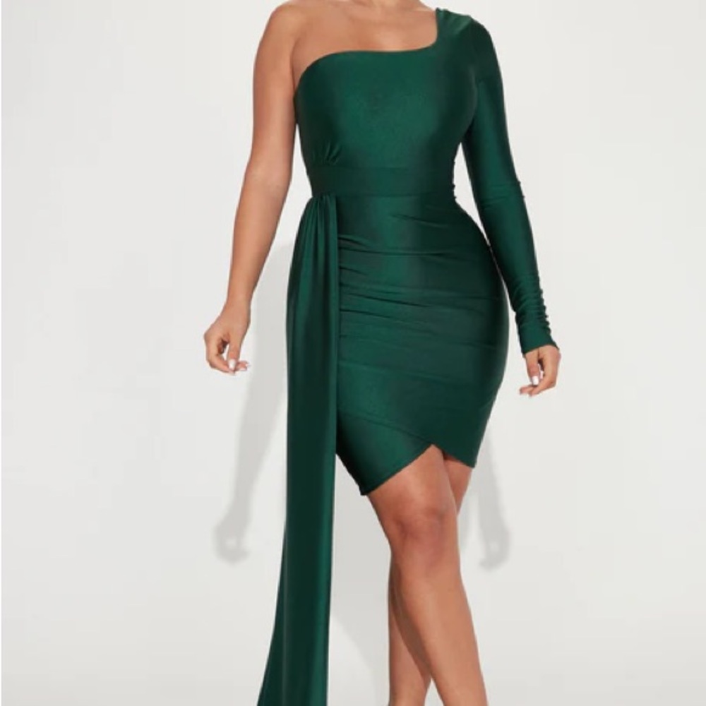 Fashion Nova Elegant One-Shoulder Green Dress (Never Worn)